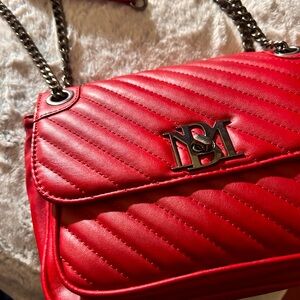 Badgly Mischa New red quilted with gun metal ❤️